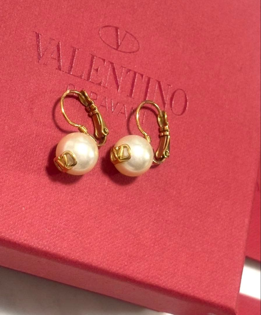 美品♡ レア♡♡ VALENTINO ヴァレンティノ パール ピアス