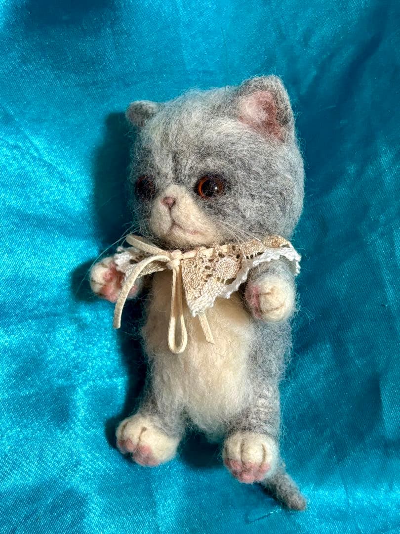 羊毛フェルト　猫　エキゾチックショートヘアの子