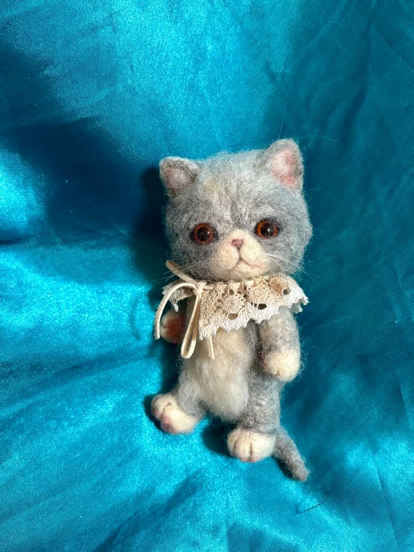 羊毛フェルト　猫　エキゾチックショートヘアの子