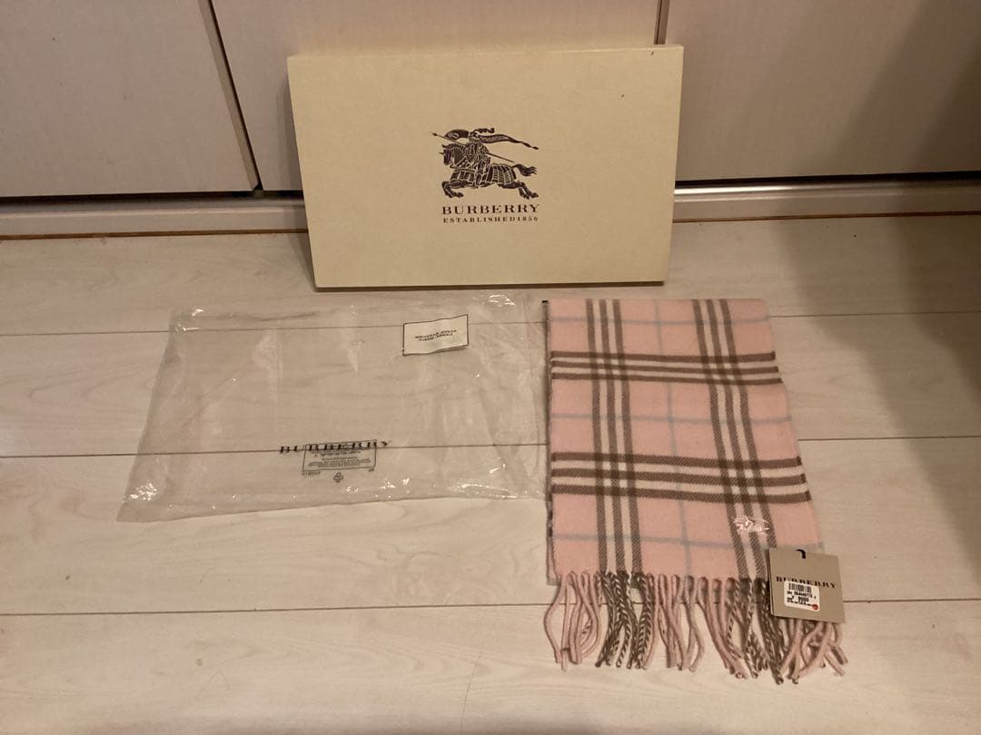 未使用保存袋タグ付きバーバリーBurberry ピンク チェック マフラー本物