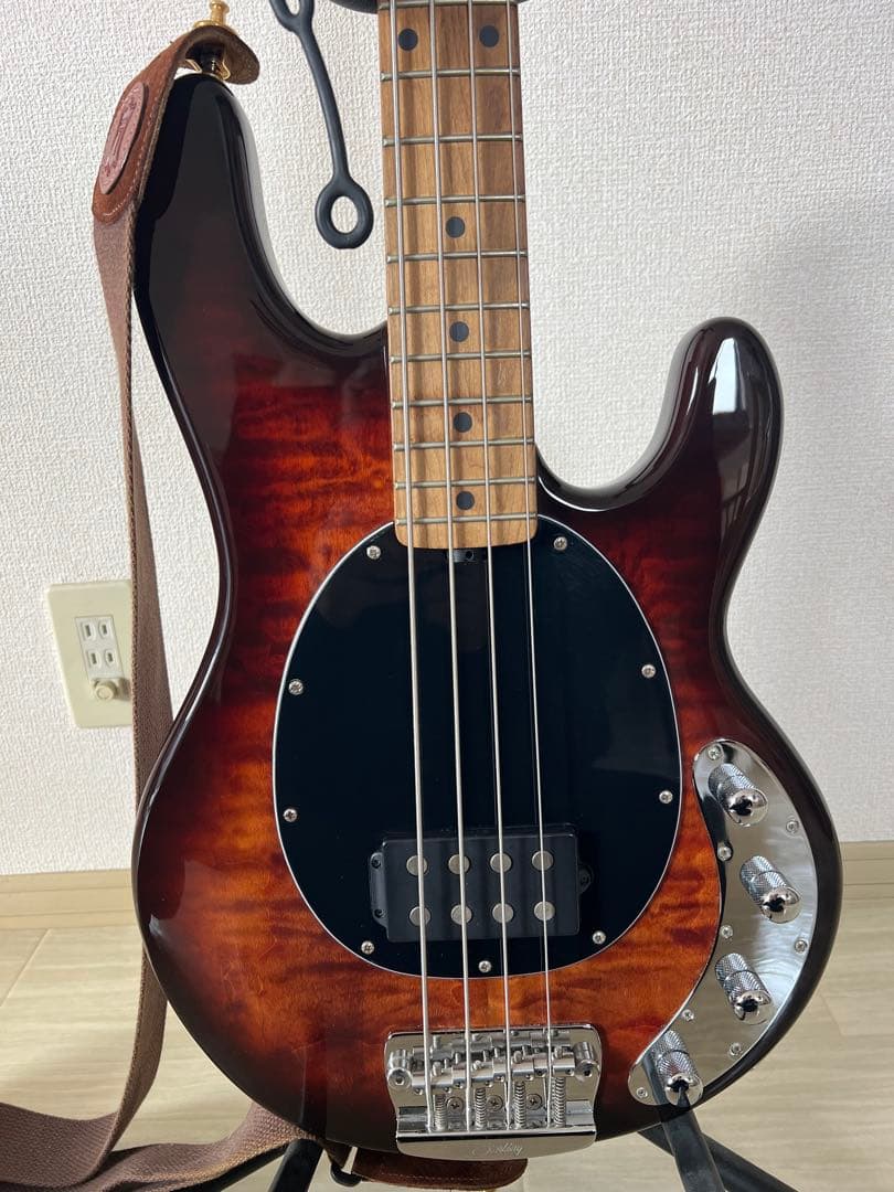 Sterling by Musicman RAY34QM ローステッドメイプル