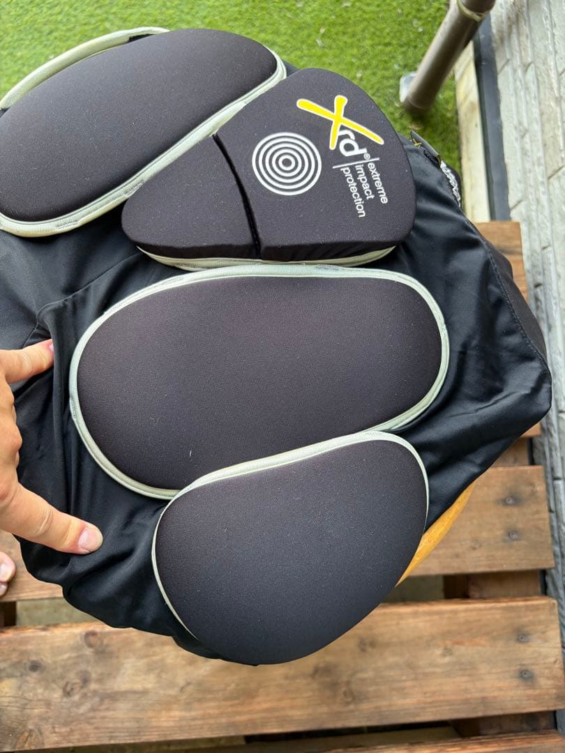 【美品】eb's エビス SLIM XRD スノーボード プロテクター　サイズL