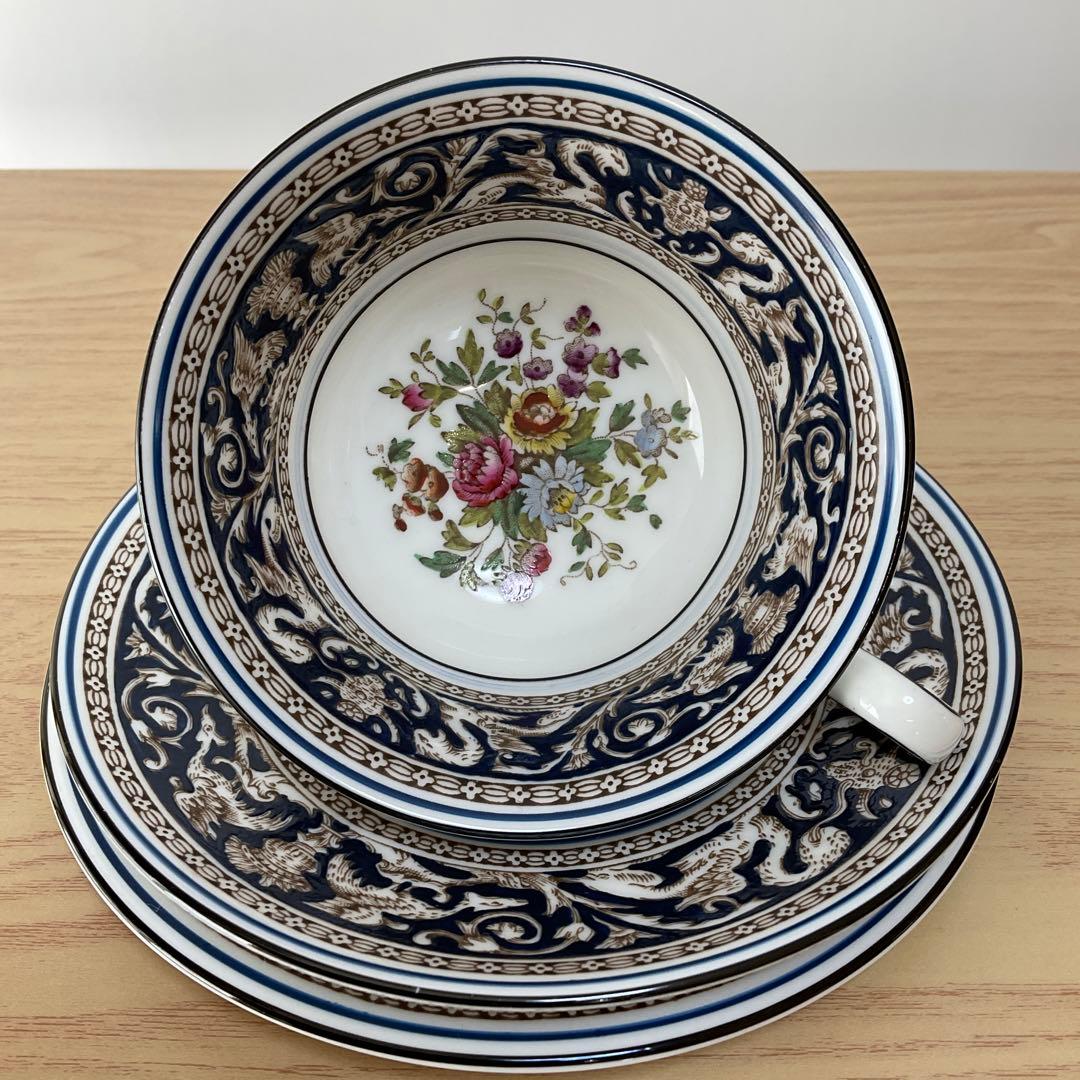 ウェッジウッド フロレンティーン　コバルト　センターフローラル　トリオ　①