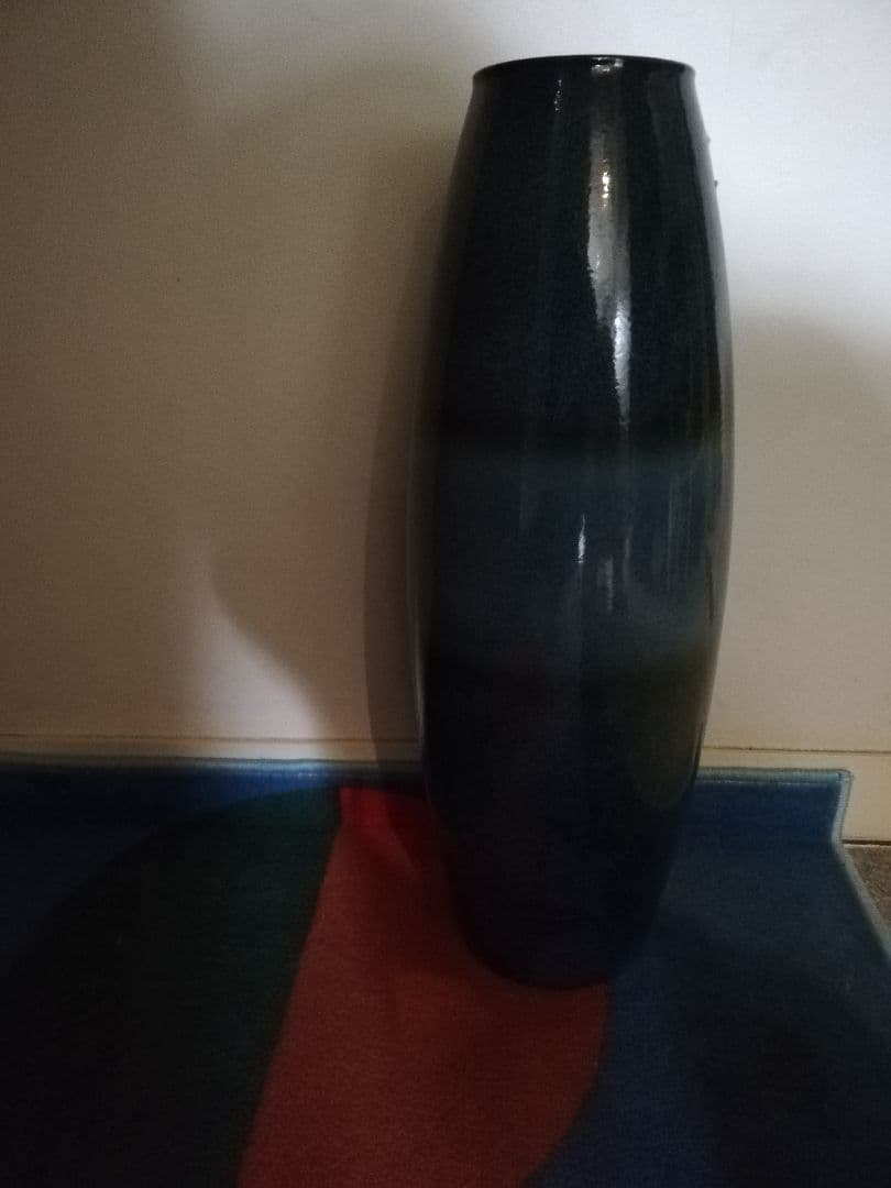 ニュージーランド製花瓶にもインテリアの坪にもなります★