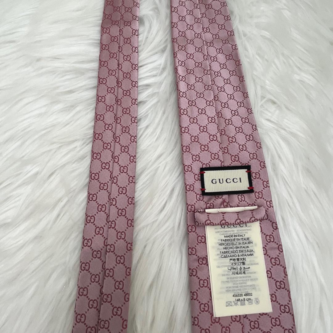 極美品✨グッチ　 GUCCI 　ネクタイ　シルク100％　ピンク　GG柄