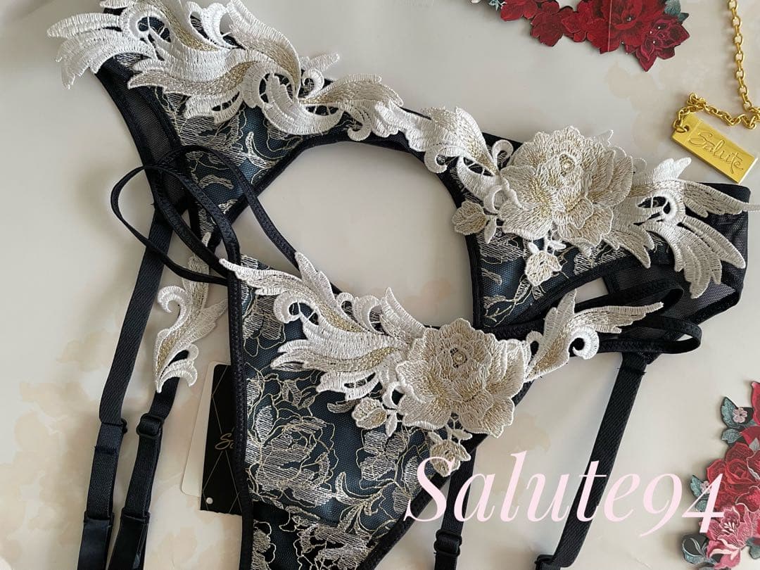 サルート 94G ガーターベルト/ソング ブラックスワン LB