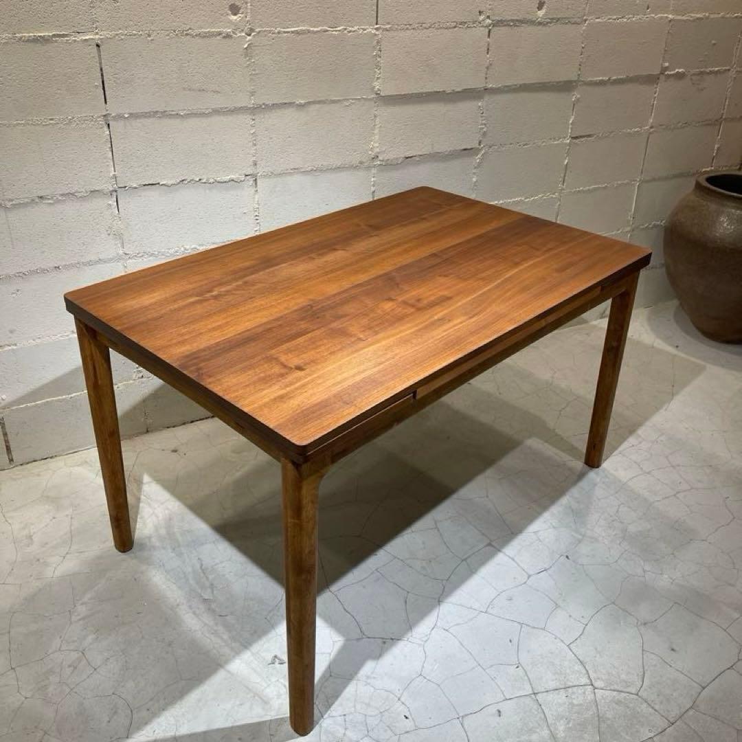 ウニコ　トリト　エクステンションテーブル　ウォールナット色　オーク材　伸長式