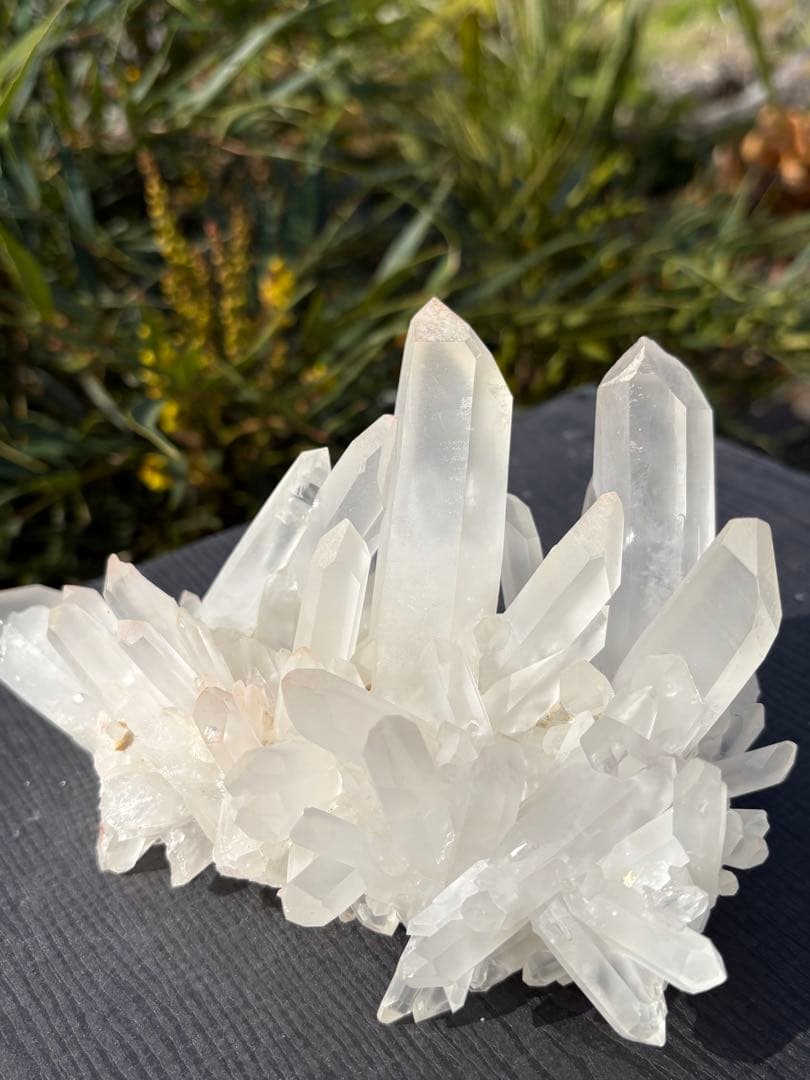 ❤️レア　形良く　0.65kg ヒマラヤ　強いパワー　極みの逸品　クラスター　水晶