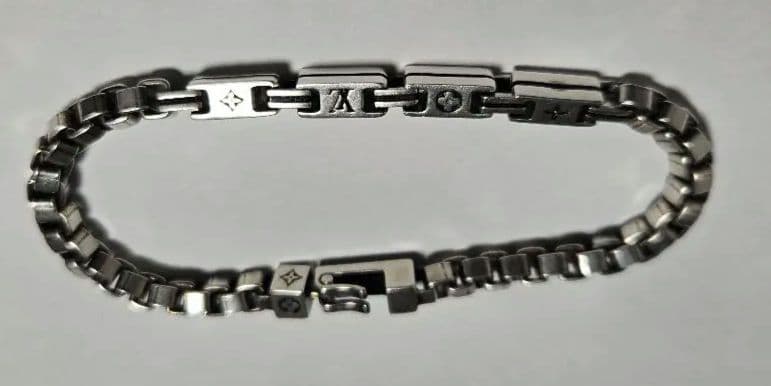 ​【極美品】LOUIS VUITTON ブレスレット・ テーラー M1149 M