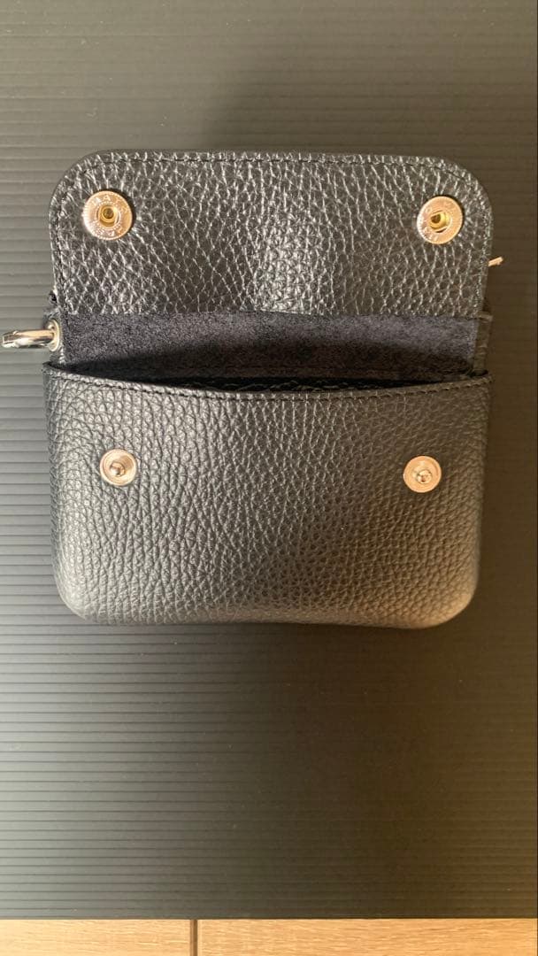 即完売商品 LOMEI Zipper Compact Wallet、ブラック