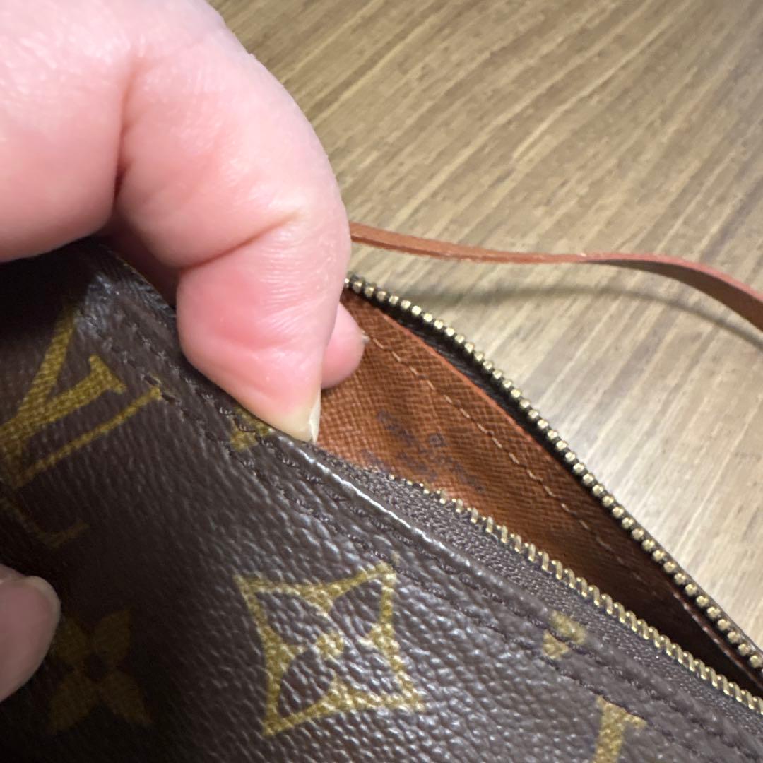 Louis Vuitton ルイヴィトン　モノグラム　パピヨン　ポーチ