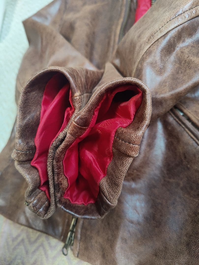 ユニクロ　レザージャケット　数量限定品　羊革