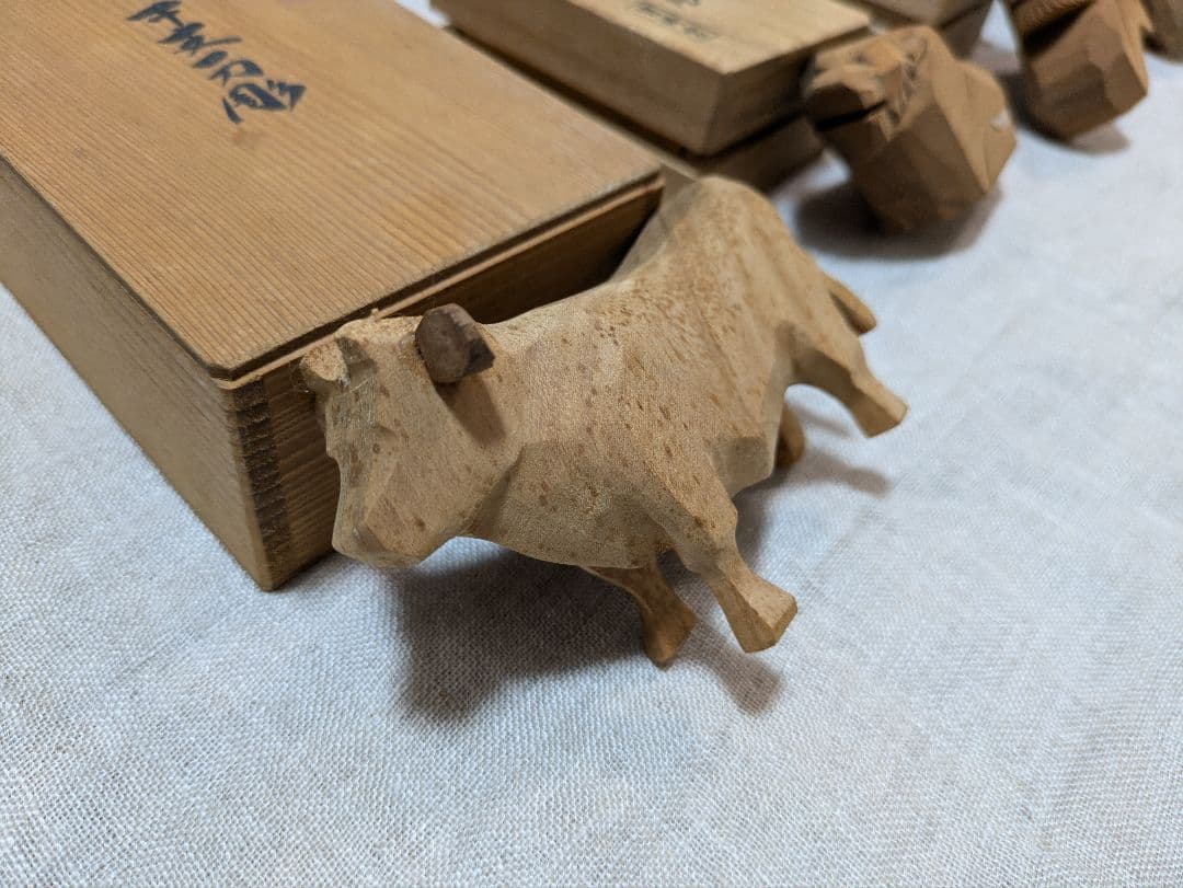 筥崎宮　御神木　一刀彫　十二支　干支　木彫　8個セット　置き物