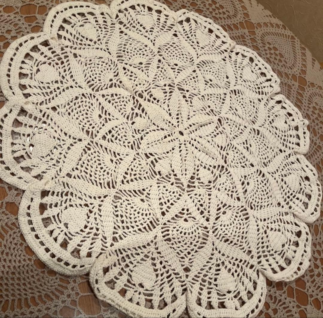 レース編み 円形マット 43cm～45cm