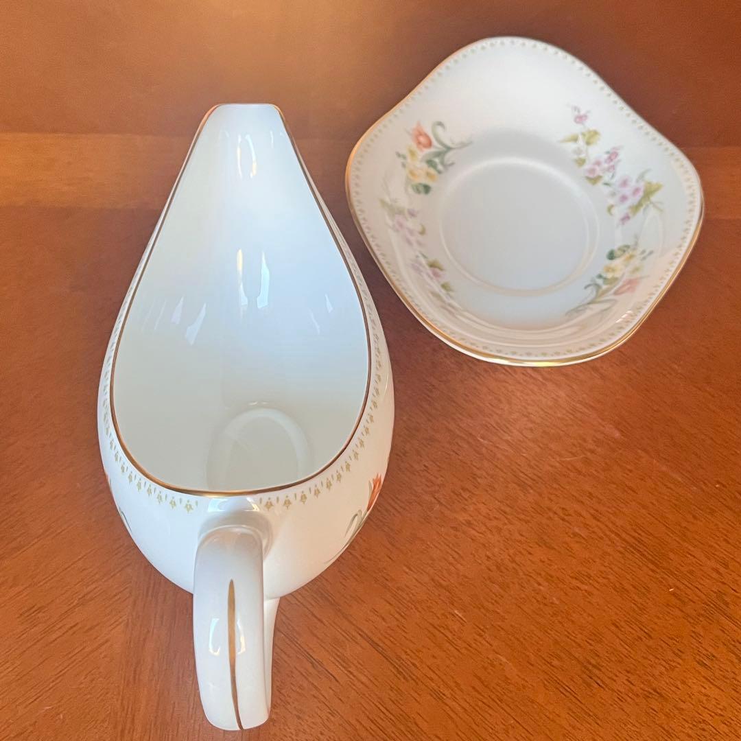【レア美品】英国製　ウェッジウッド★ミラベル★ソースボート＆ソーサー