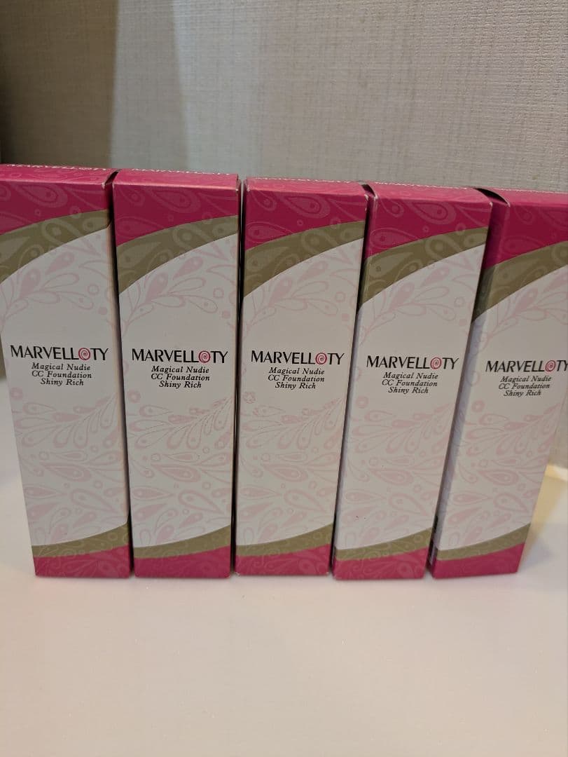 マーヴェラティ マジカル ヌーディーCCファンデ