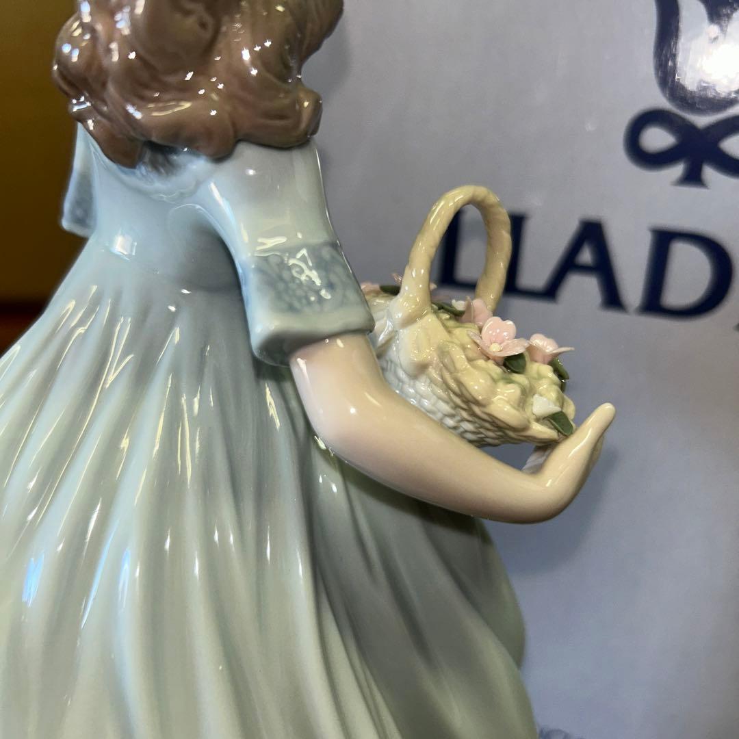 【新品近】リヤドロ LLADRO  「春のお庭にかえって」　箱付き