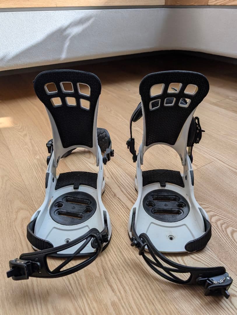 UNION ATLAS ホワイト スノーボードビンディング Mサイズ 17/18