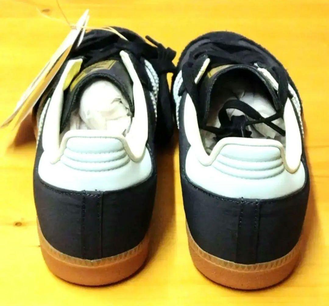 adidas スニーカー