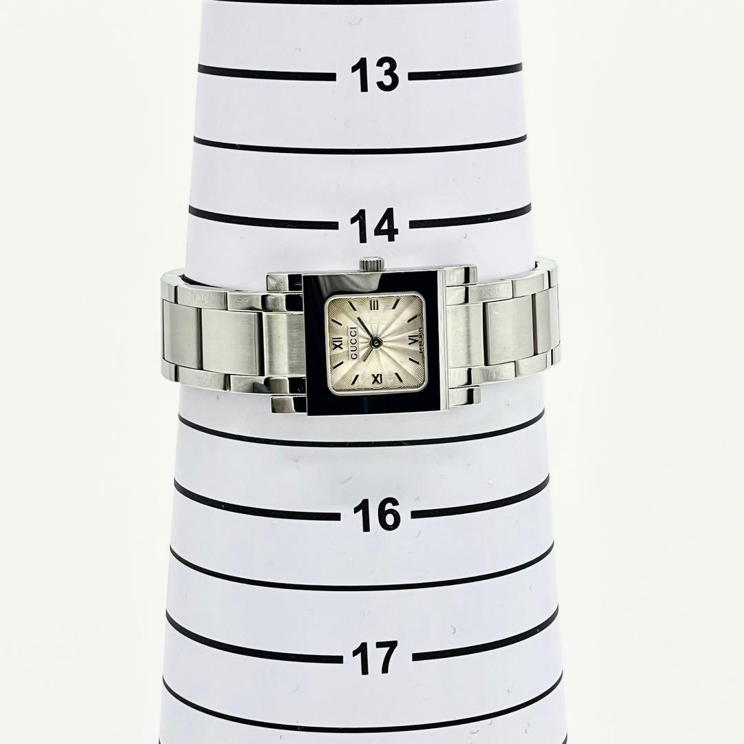 【稼働/新品電池】グッチ 7900P バングルウォッチ シルバー 防水 腕時計