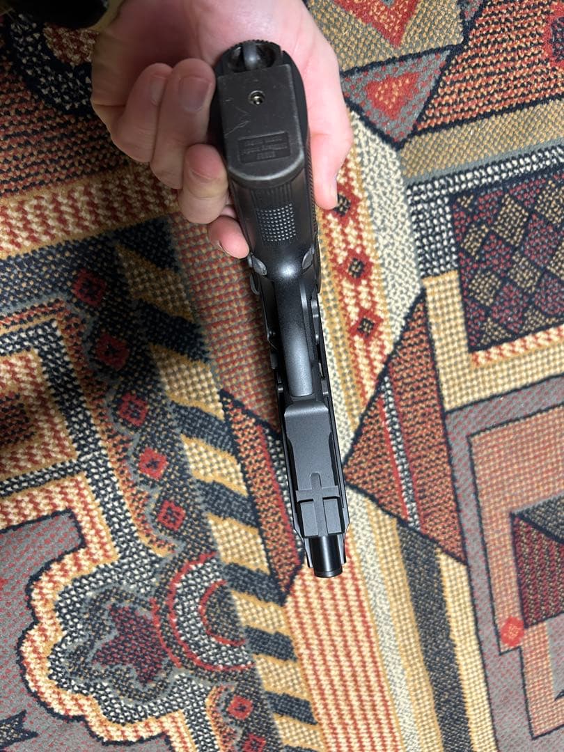 ベレッタm9a1
