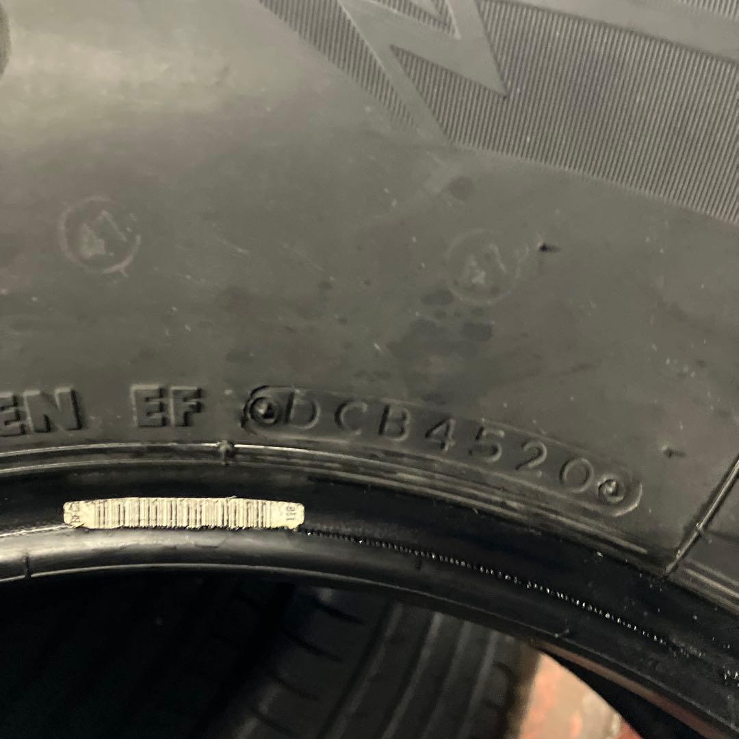 スタッドレスタイヤ 265/70R15 2020年製