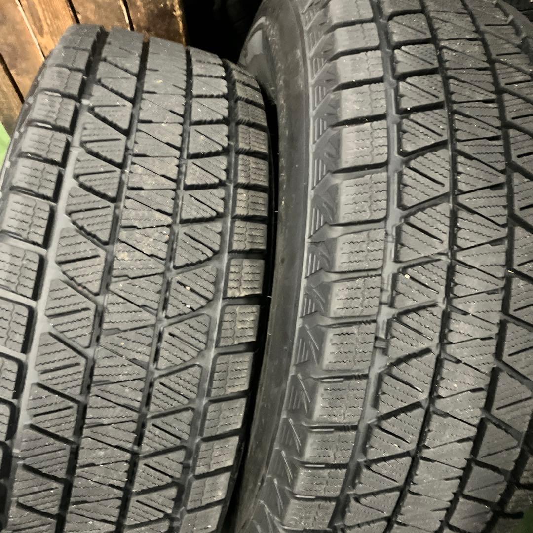 スタッドレスタイヤ 265/70R15 2020年製