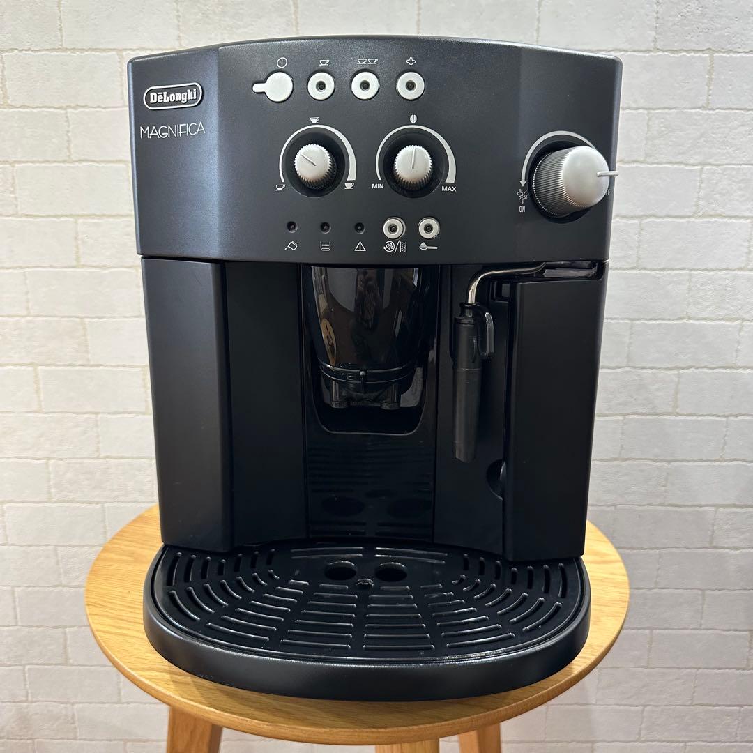 De'Longhi Magnifica エスプレッソマシン ブラック