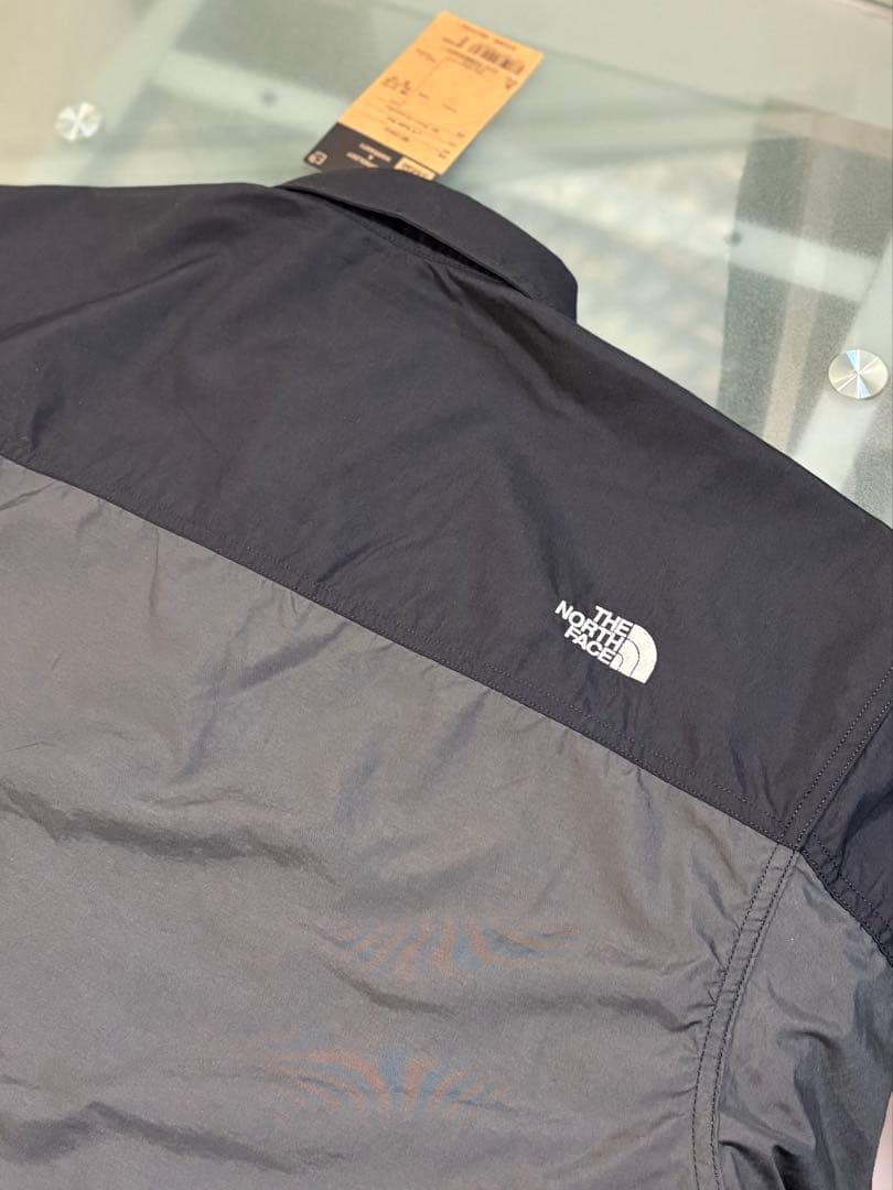 最終価格THE NORTH FACE ナイロンシャツ 黒/グレー XL
