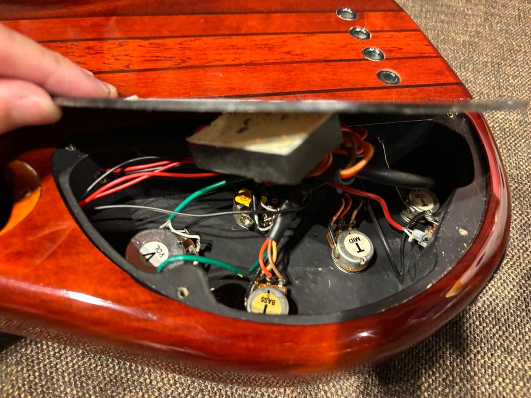 peavey cirrus BXP bassアクティブベース 4弦 エレキベース