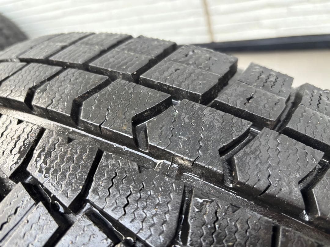 トヨタ 純正アルミ　タイヤDUNLOPウィンターMAXX スタッドレス18インチ