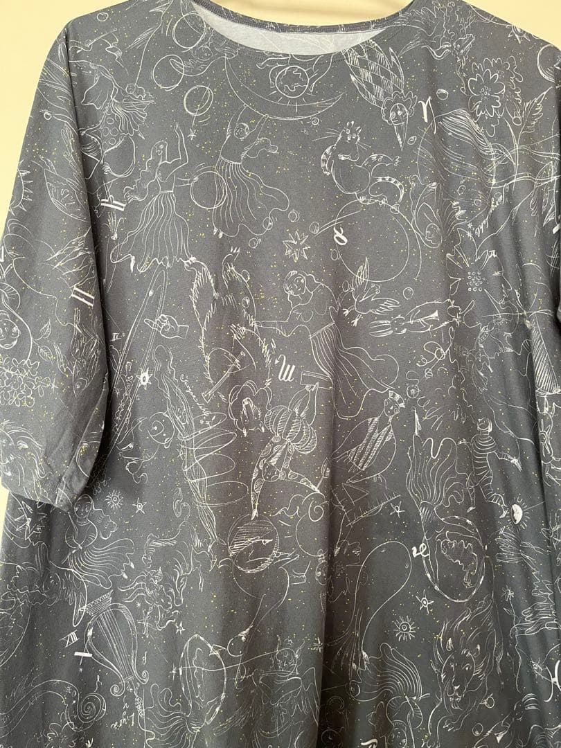 ヨーガンレール　動物　宇宙　女神　柄のチュニック