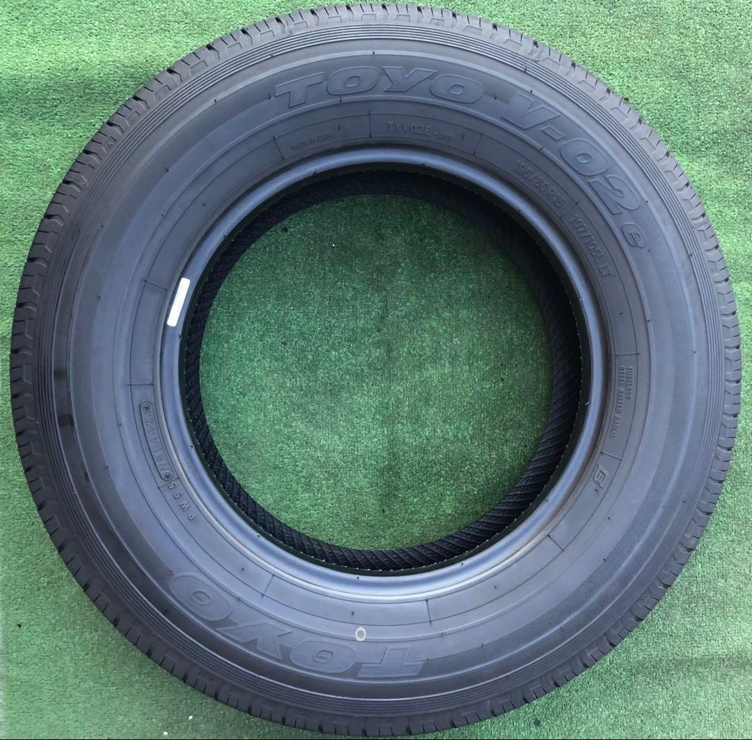 195/80 R15 TOYO V-02e ラジアルタイヤ　2024年