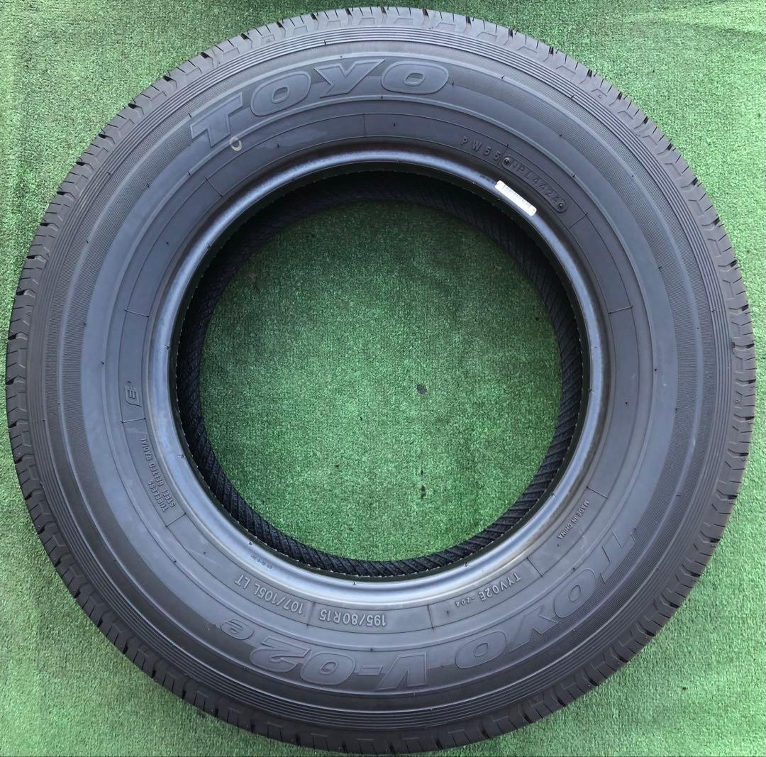 195/80 R15 TOYO V-02e ラジアルタイヤ　2024年