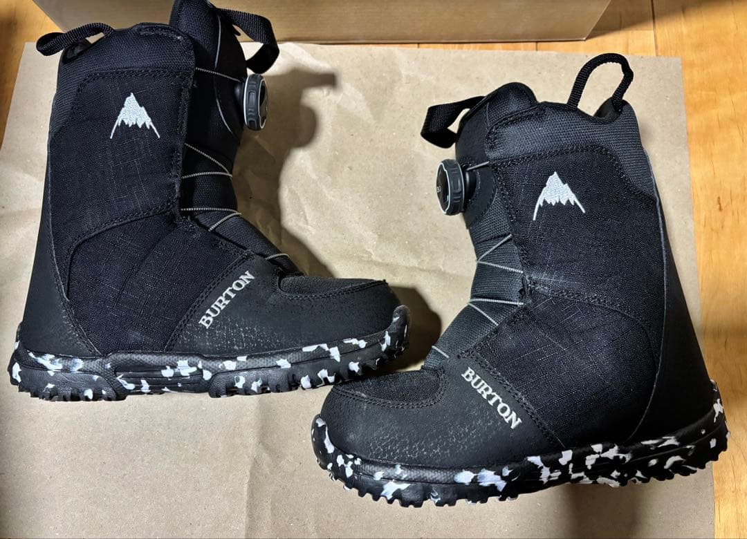 Burton Grom Boa キッズ 20.5 スノーボードブーツ バートン