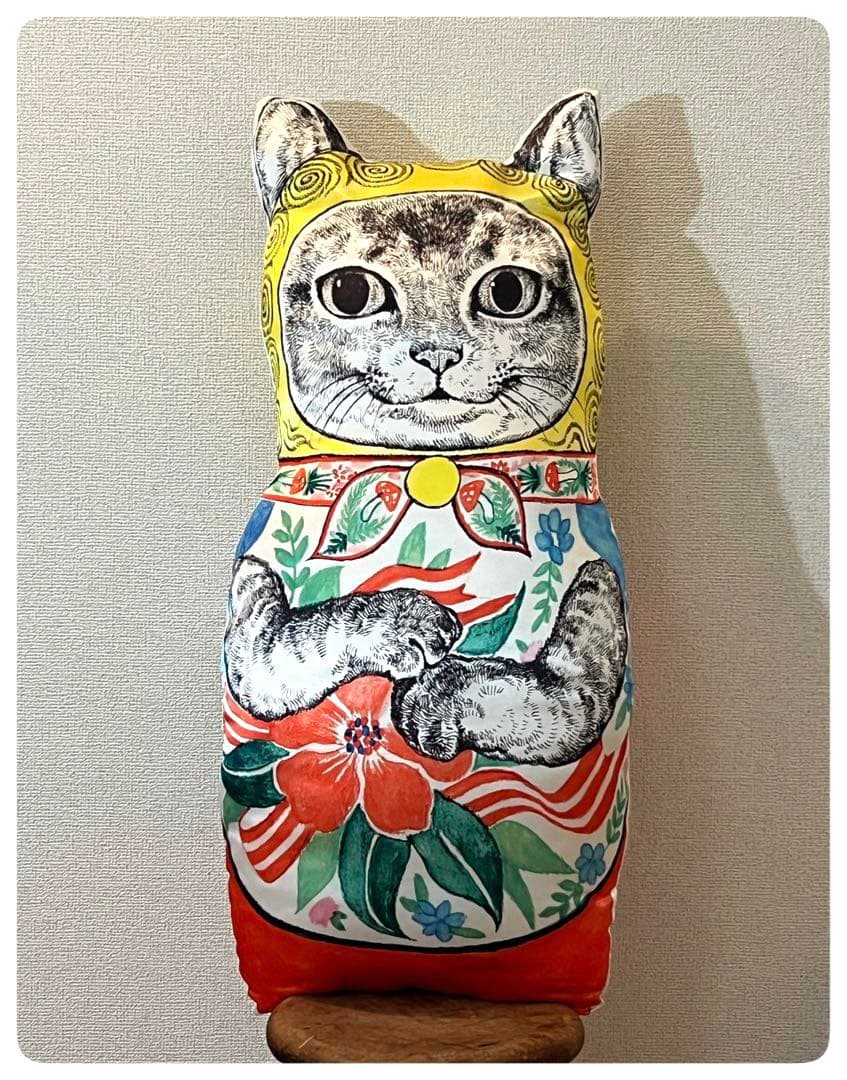 ヒグチユウコさん、猫リョーシカ・クッション （大）