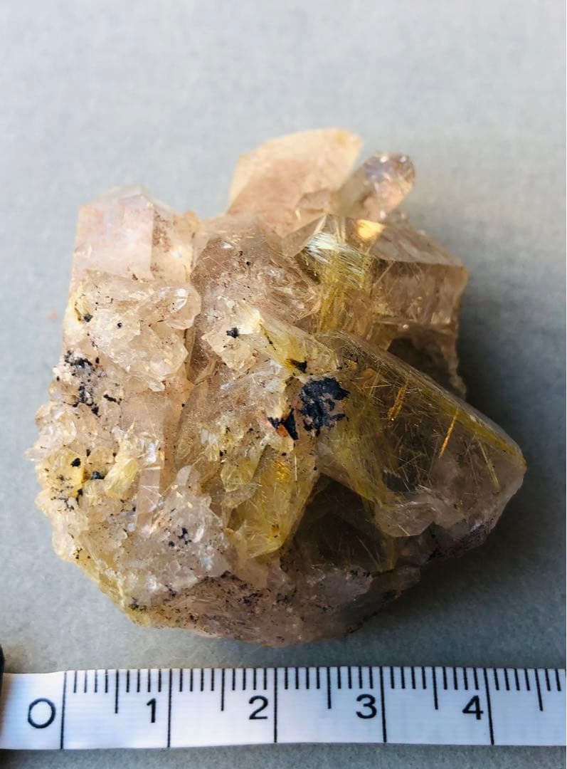 天然石ルチルクォーツ原石　針水晶ルース　ゴールデンルチルクォーツ置物　金運No1