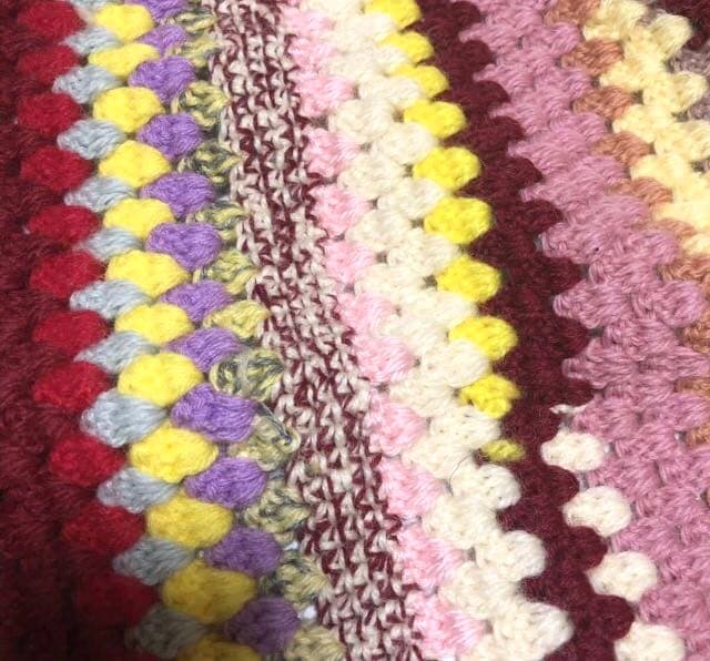 ■ハンドメイド■多用途・手編みニットカバー■赤ちゃん・ペット用・こたつ