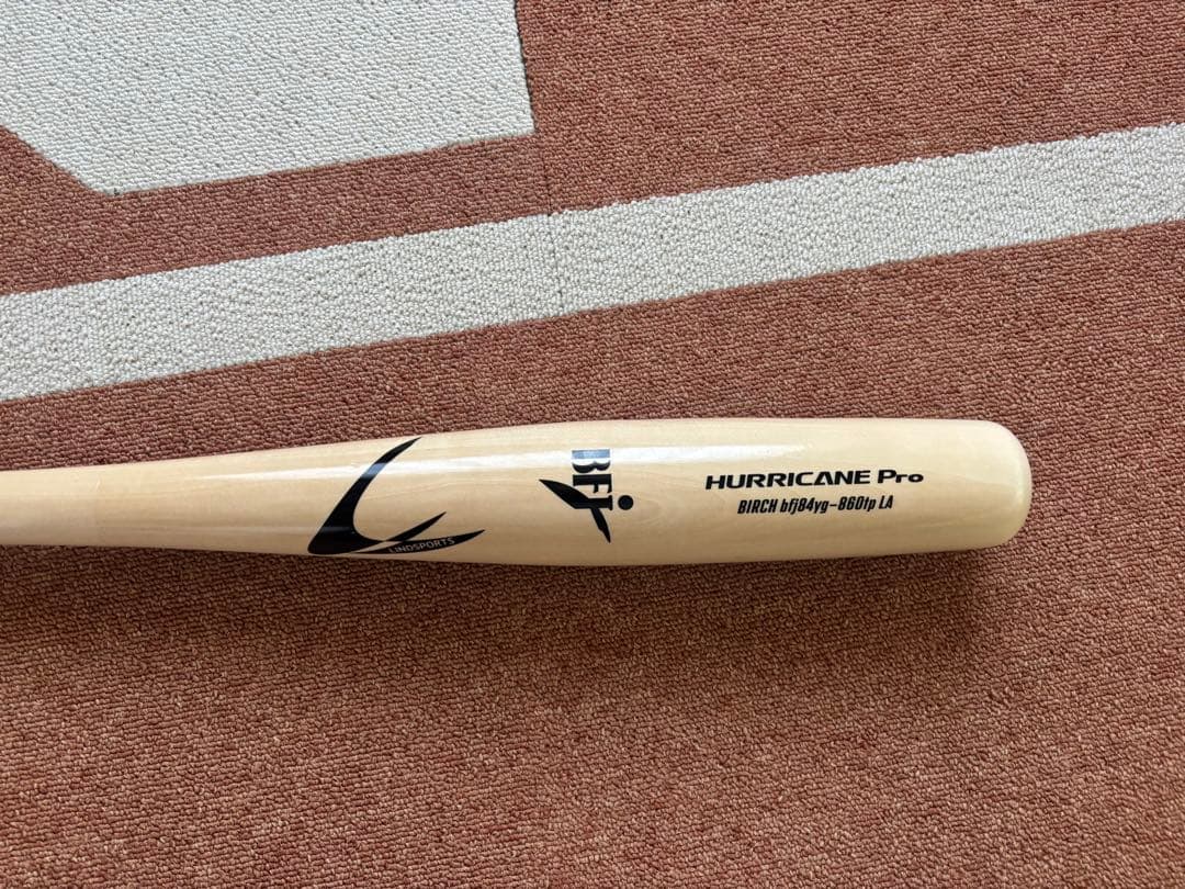 硬式木製 魚雷バット トルピードバット HURRICANE Pro 木製バット