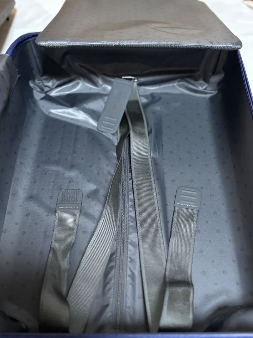 RIMOWA リモワ　エッセンシャル　　36L マットブルー