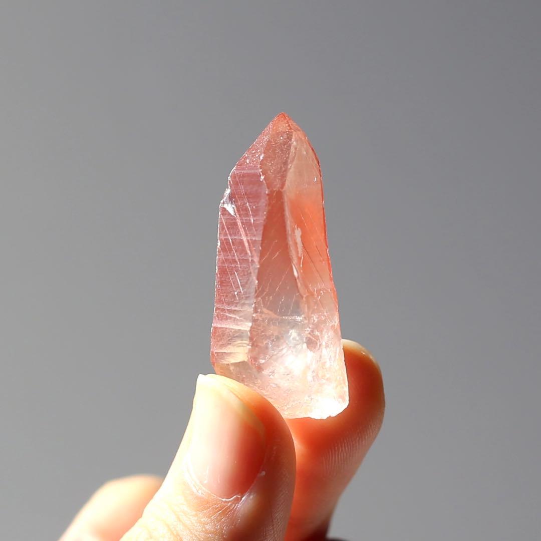 ディープピンクレムリアンシード 天然石 水晶 鉱物 一点物 クォーツ クリスタル