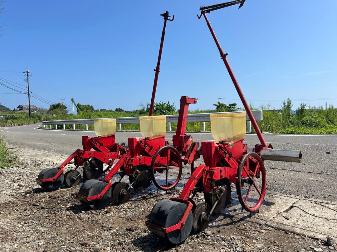 宮崎　向井工業 ごんべえ　トラクター　種まき機　ベルト繰上式　3条 TS-570