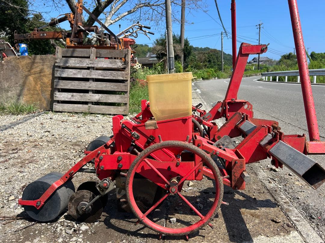 宮崎　向井工業 ごんべえ　トラクター　種まき機　ベルト繰上式　3条 TS-570