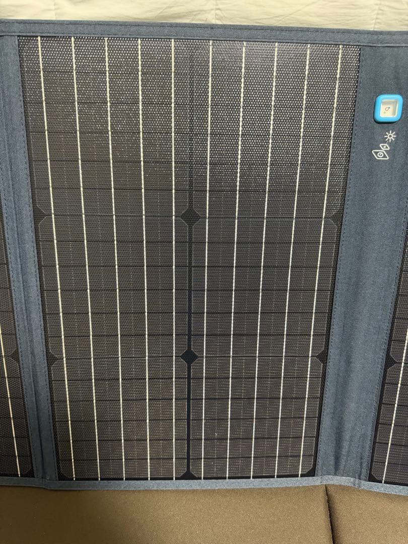 Anker PowerSolar 100W ソーラーパネル　マジック跡有