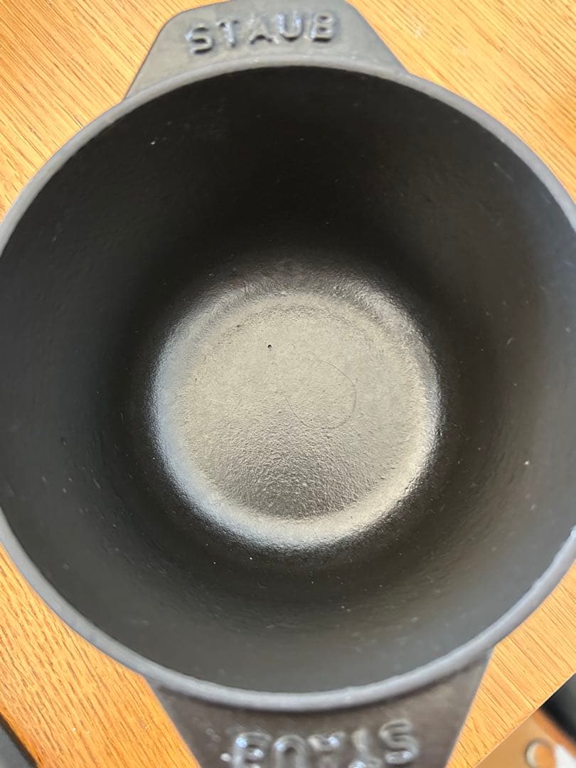 使用品　STAUB ストウブ ラ・ココット de GOHAN 12cm 黒