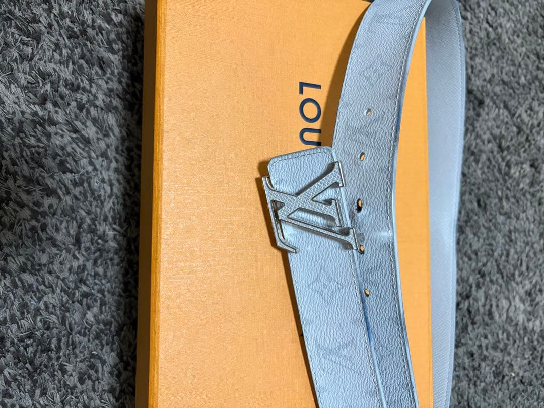 Louis Vuitton ベルト　DAB着用