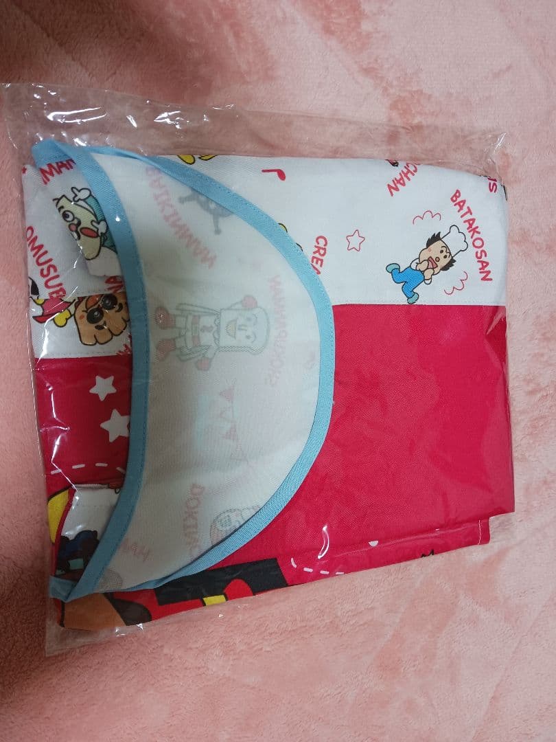 アンパンマン　エプロン　みんなあつまれ