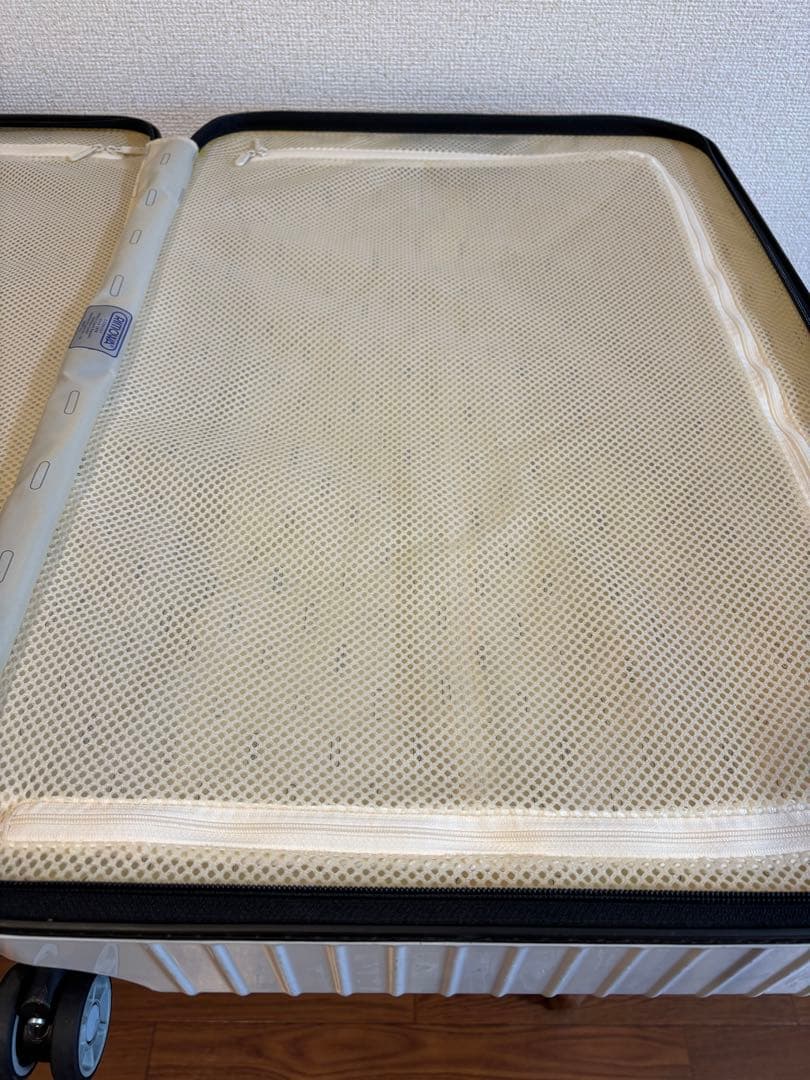 美品　RIMOWA リモワ 84ℓ キャララホワイト キャリーケース　超軽量