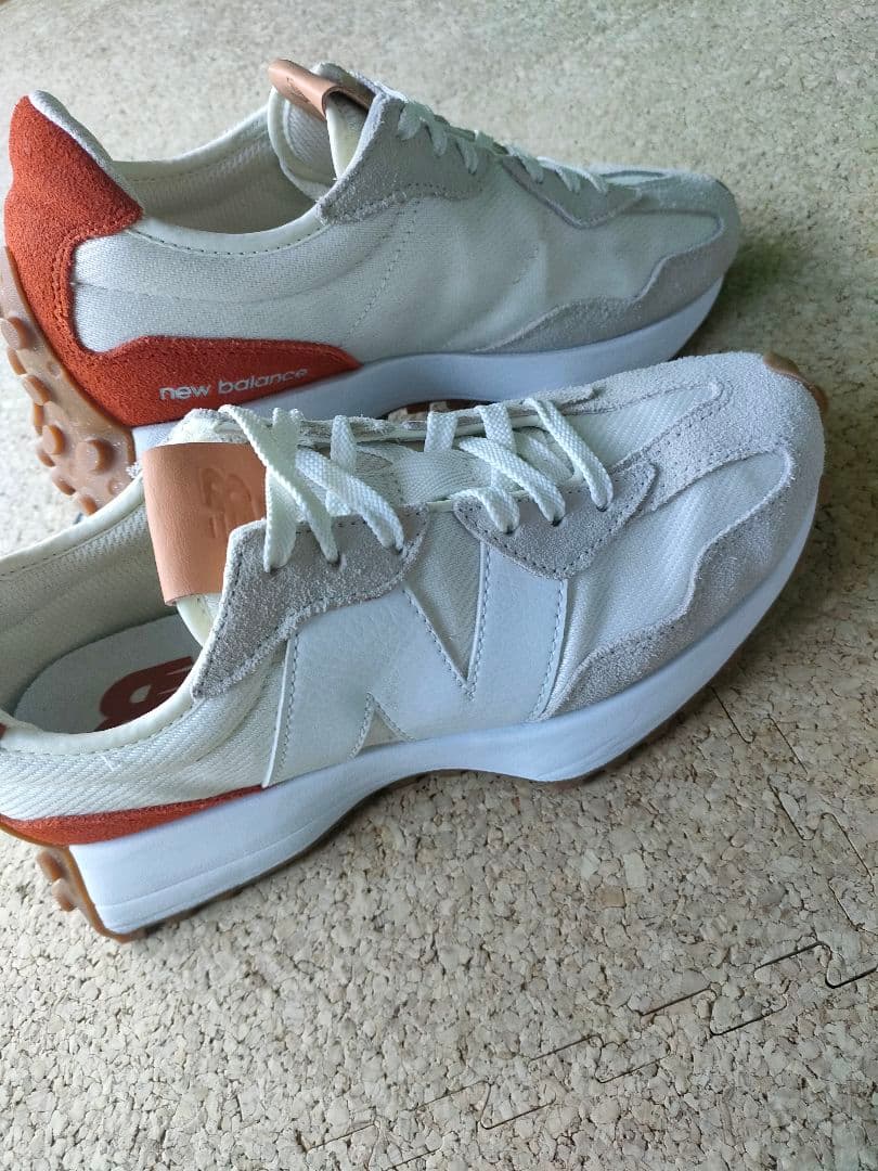 New Balance スニーカー　WS327 24.5