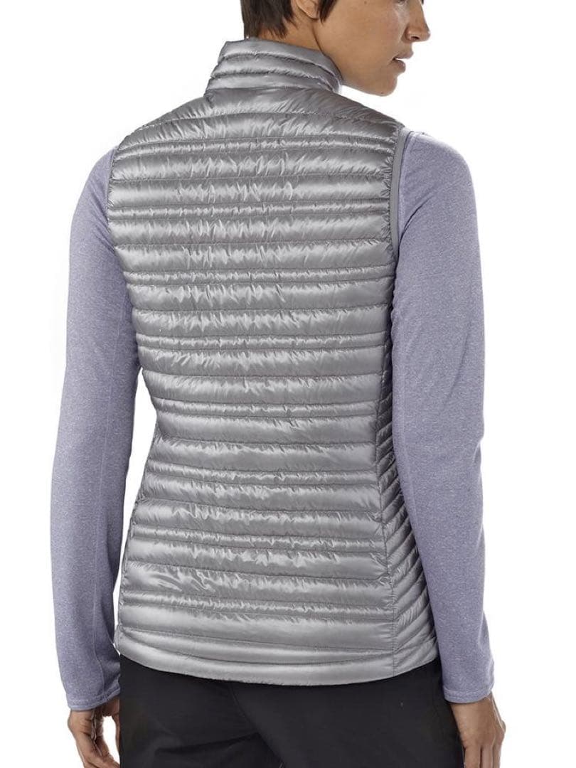 patagonia パタゴニア　廃番　ウィメンズ・ウルトラライト・ダウン・ベスト